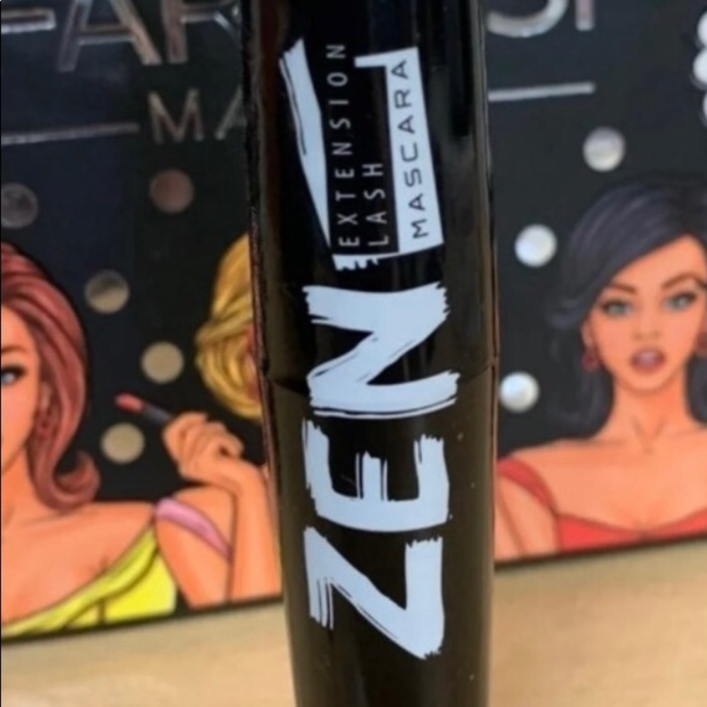 Farmasi Zen mascara New. Black